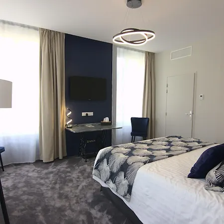 Le Hotel