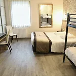 Le Hotel