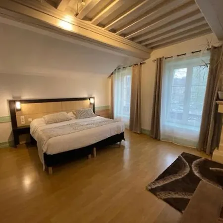 Le Hotel