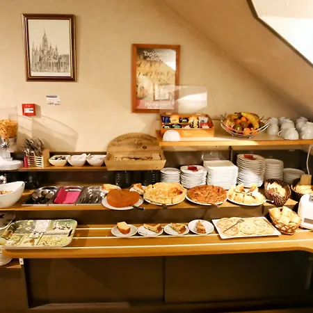 Le Hotel