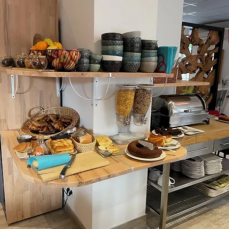 Le מלון באיו